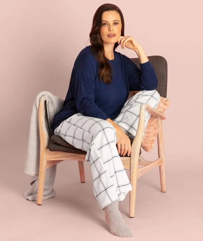Ava & Audrey Maddison Knit Slouch LS Tee - Navy