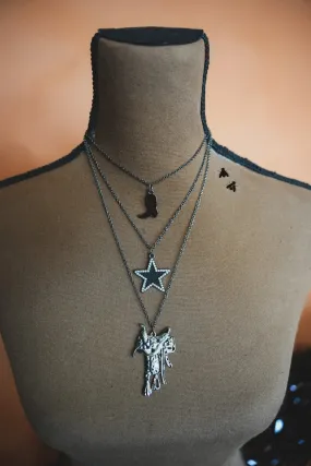 BLAZIN’ SADDLE NECKLACE